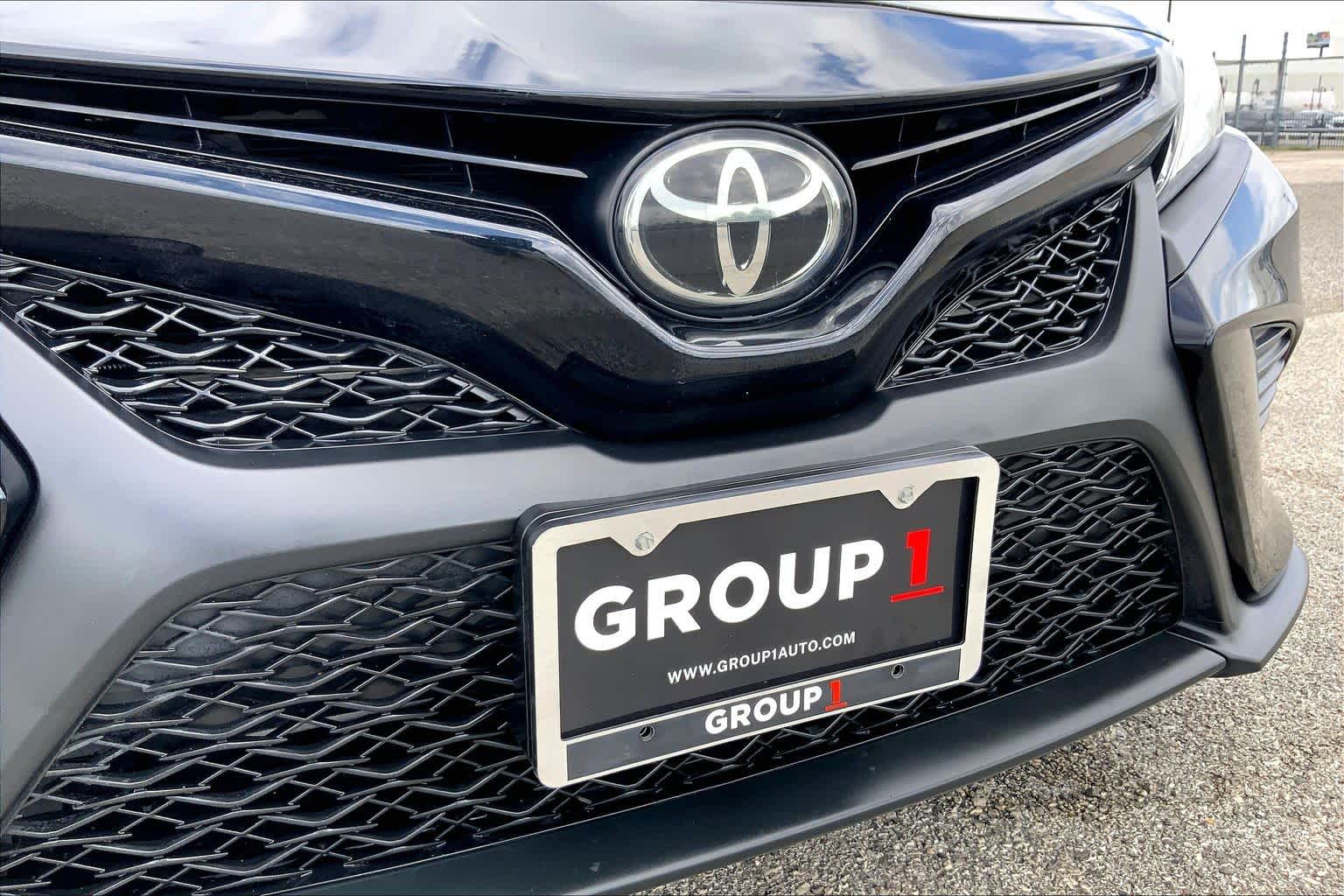 2020 Toyota Camry SE Midnight Black Metallic at HGreg Houston