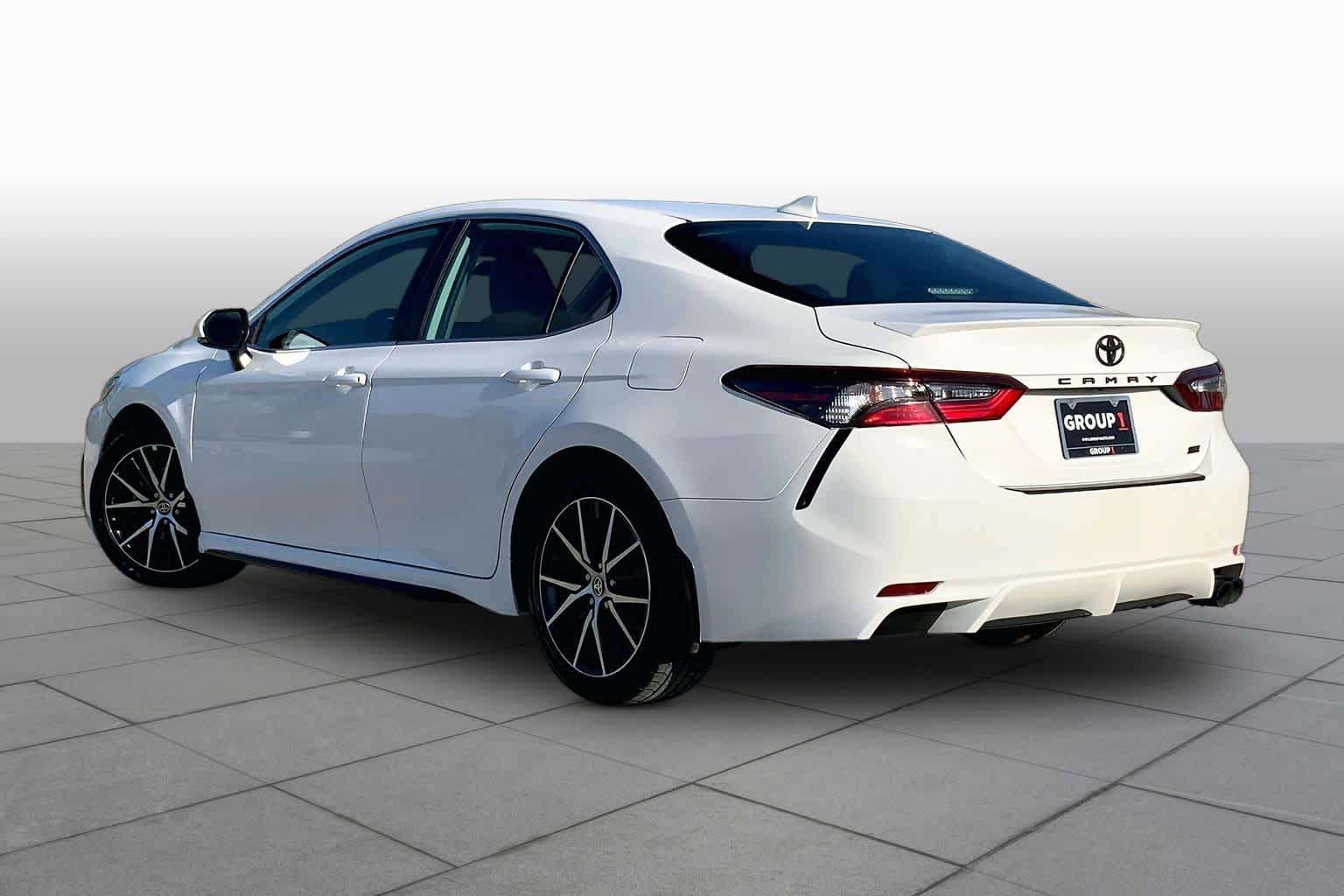 2023 Toyota Camry SE Ice Cap at Group 1 Toyota Southwest