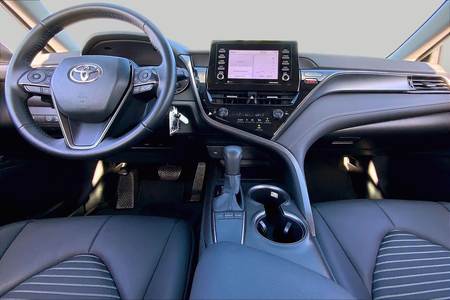 2023 Toyota Camry SE Ice Cap at Group 1 Toyota Southwest