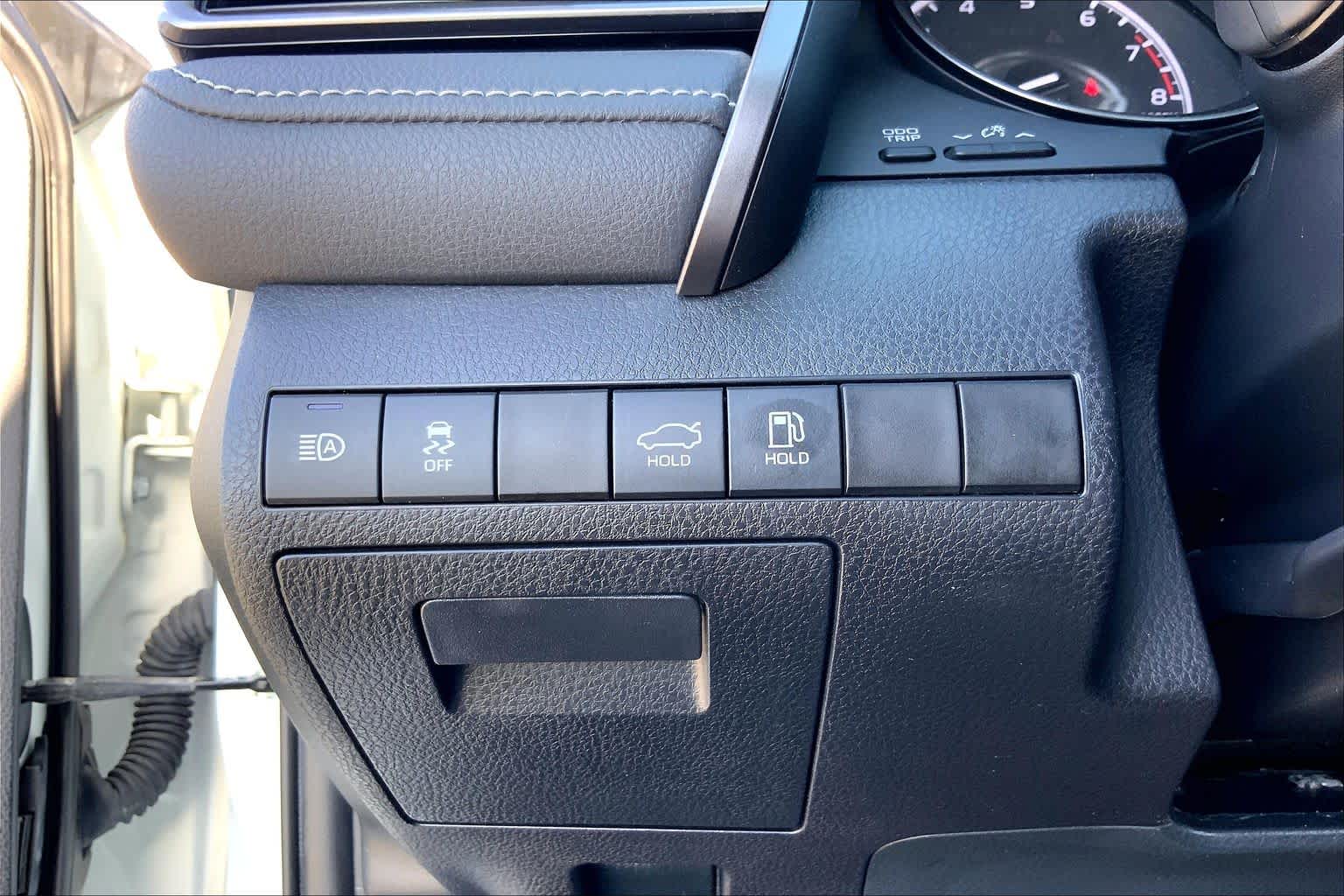 2023 Toyota Camry SE Ice Cap at Group 1 Toyota Southwest