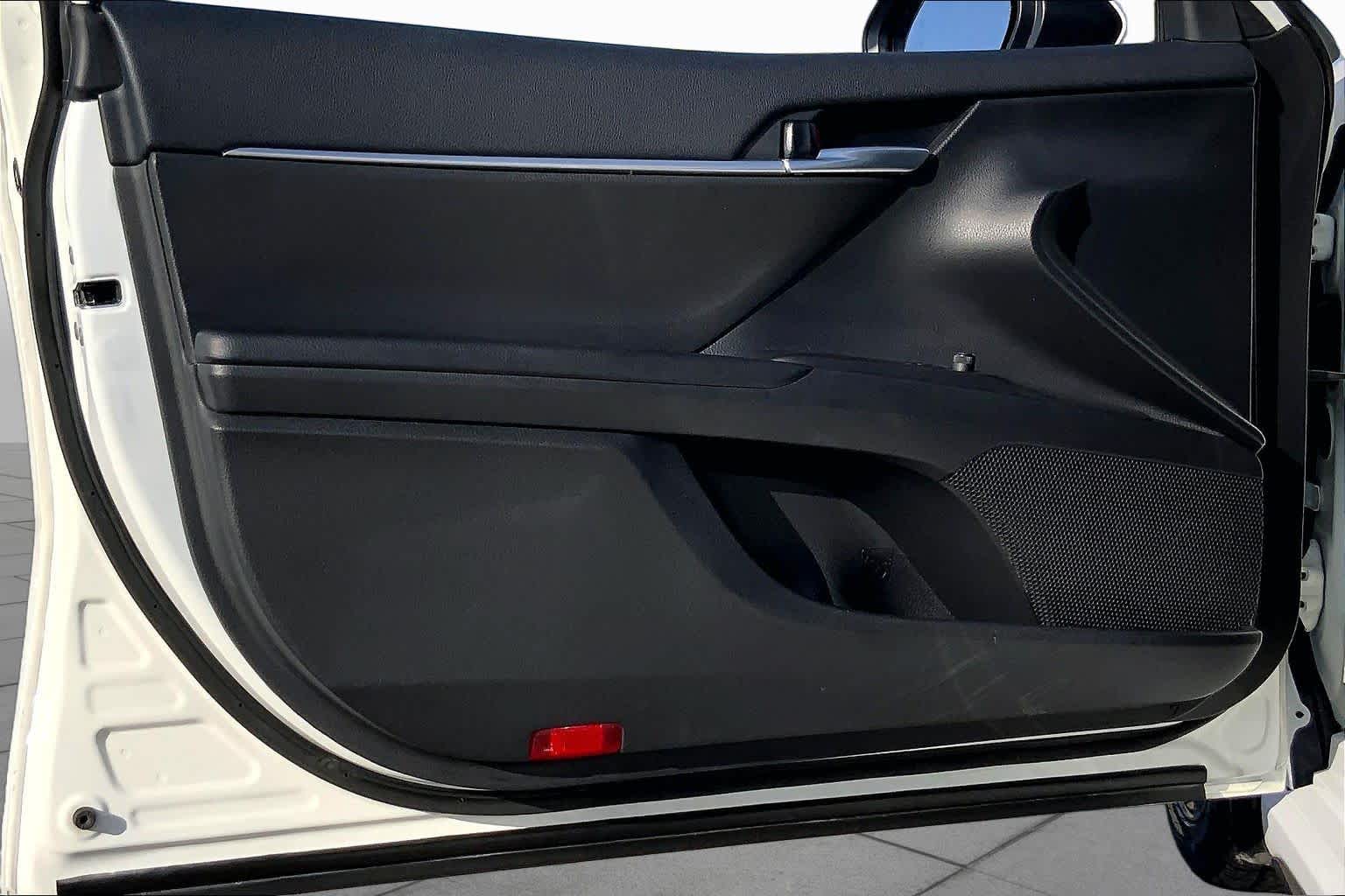 2023 Toyota Camry SE Ice Cap at Group 1 Toyota Southwest