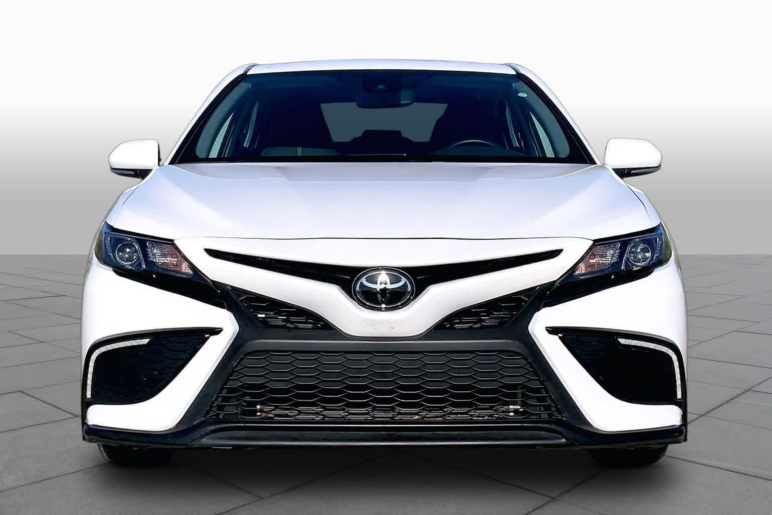 2023 Toyota Camry SE Ice Cap at Group 1 Toyota Southwest