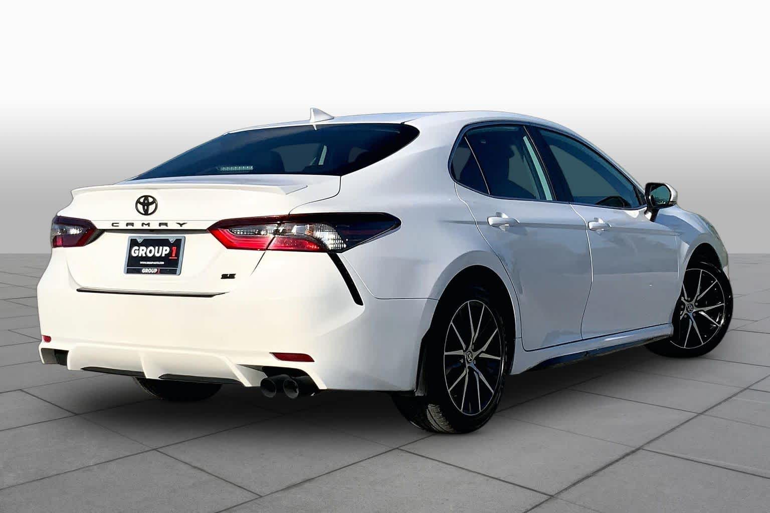 2023 Toyota Camry SE Ice Cap at Group 1 Toyota Southwest