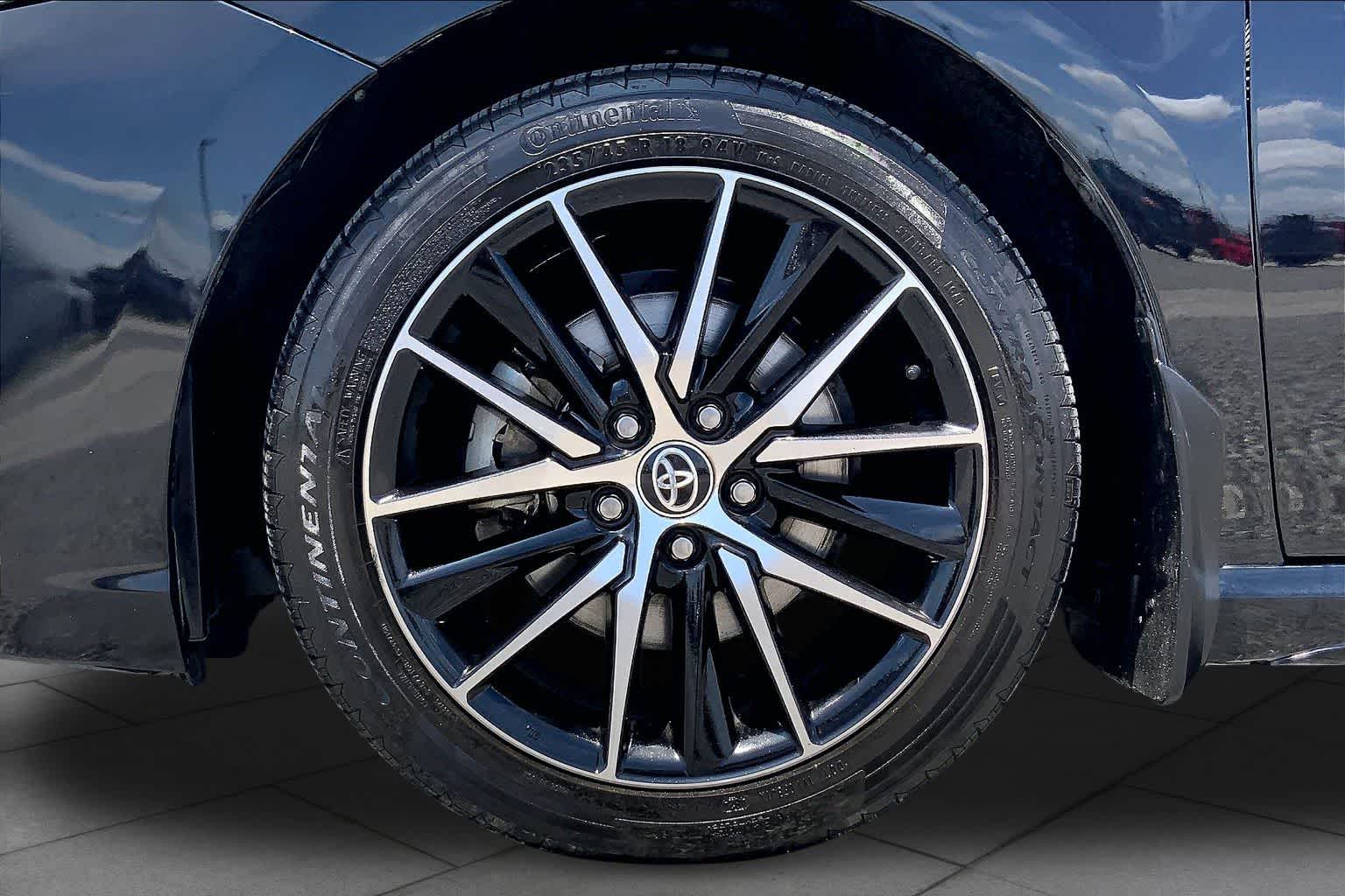2023 Toyota Camry SE Midnight Black Metallic at AutoNation USA Houston