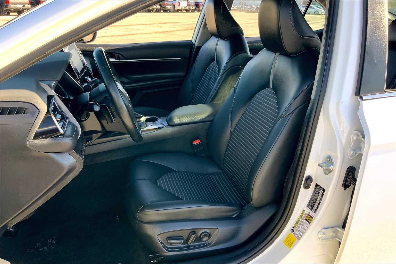 2022 Toyota Camry SE White at Group 1 Toyota Southwest