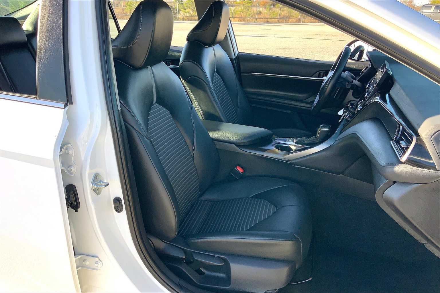 2022 Toyota Camry SE White at Group 1 Toyota Southwest