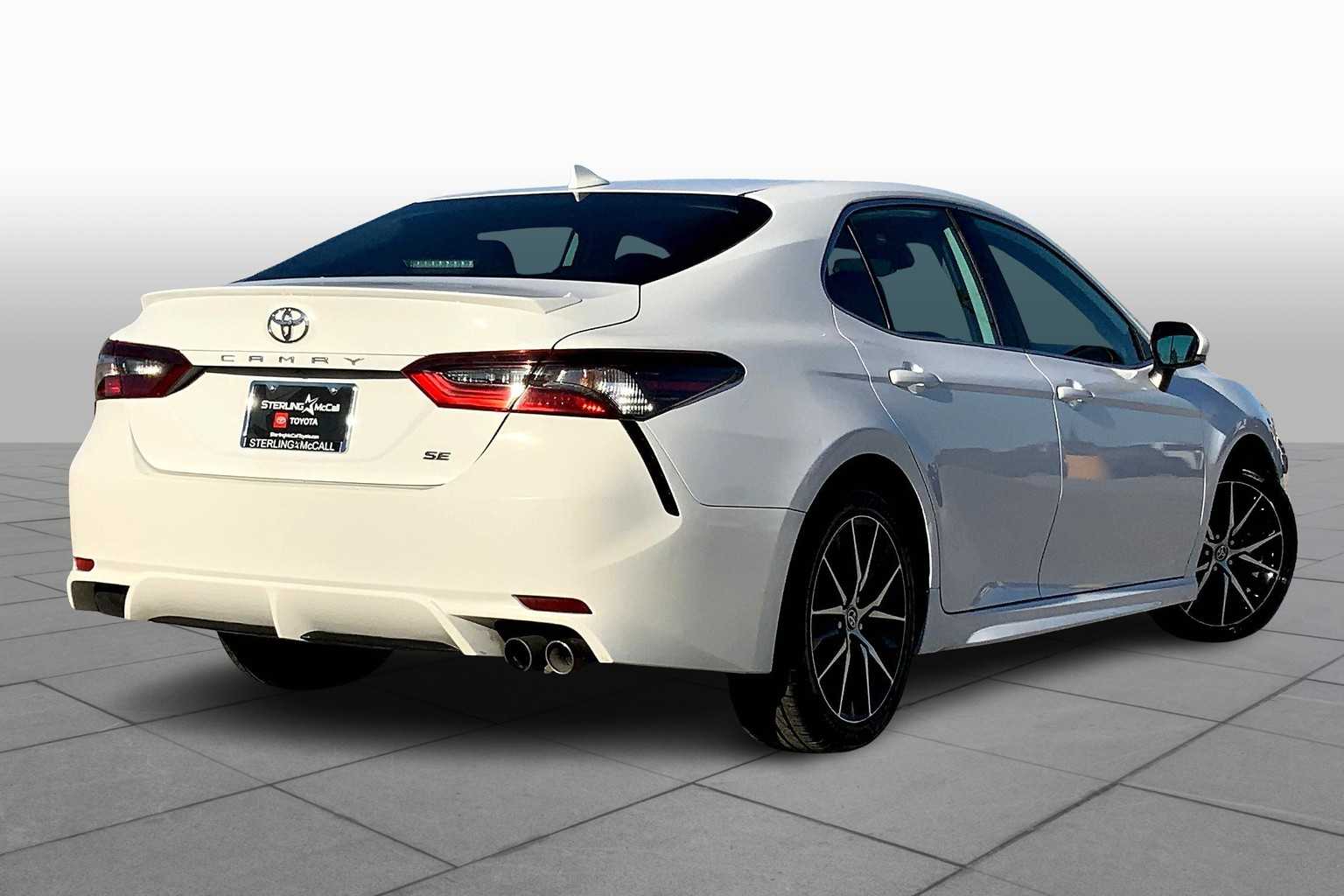 2022 Toyota Camry SE White at Group 1 Toyota Southwest