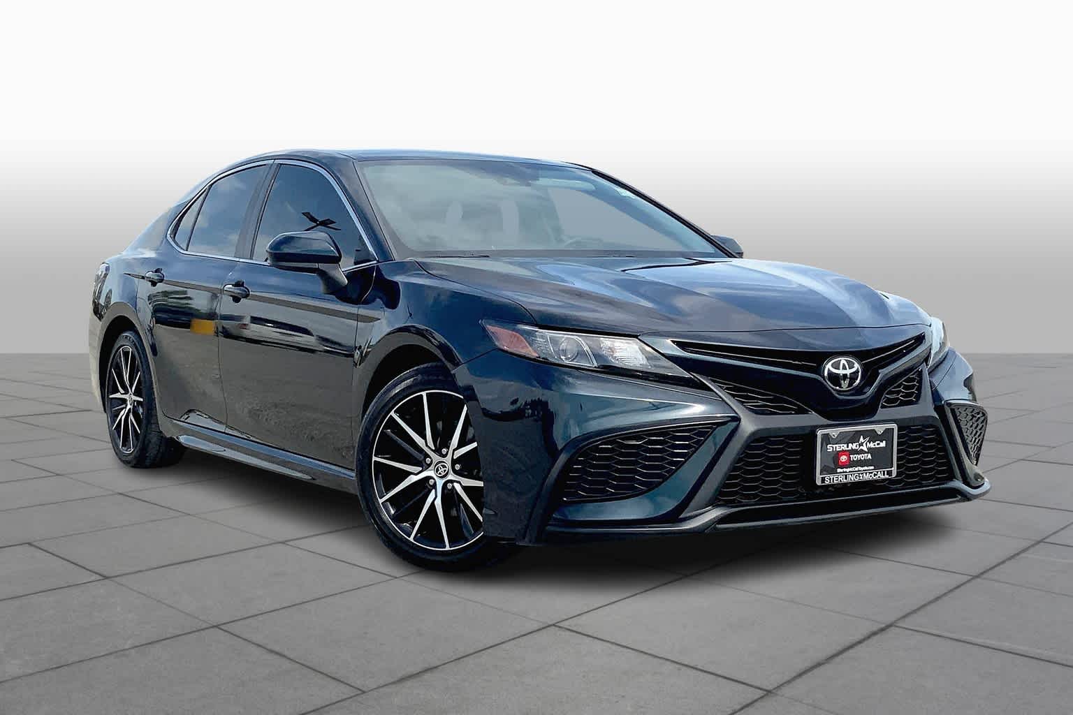 2021 Toyota Camry SE Galactic Aqua Mica at Group 1 Toyota Southwest