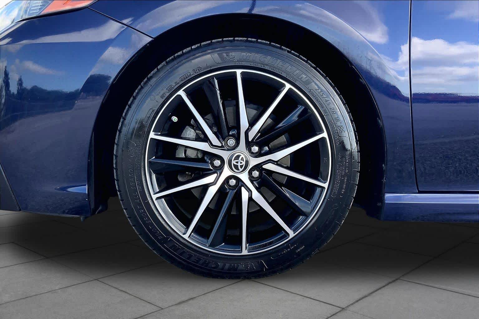 2022 Toyota Camry SE Blueprint at HGreg Houston
