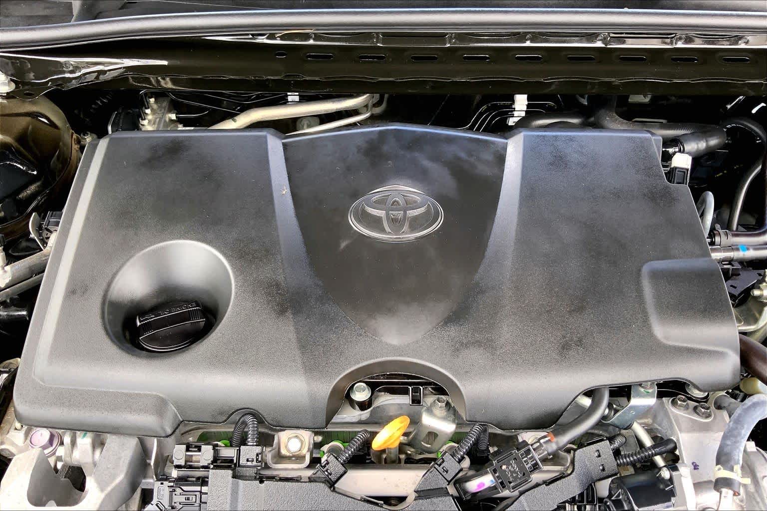 2024 Toyota Camry SE Midnight Black Metallic at HGreg Houston