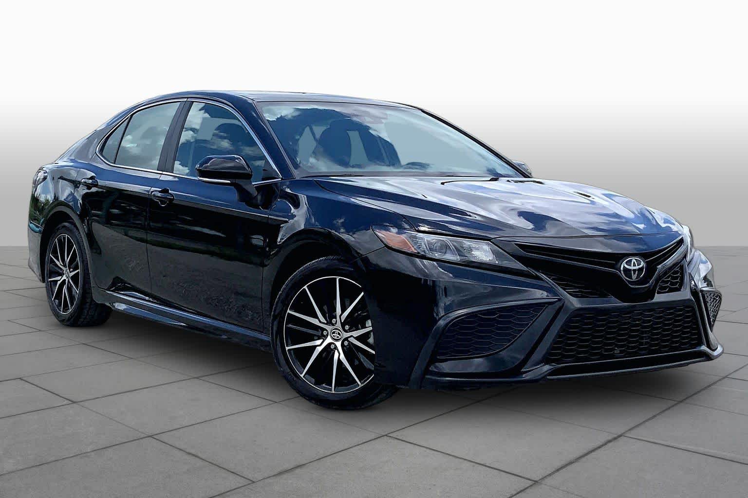 2024 Toyota Camry SE Midnight Black Metallic at HGreg Houston