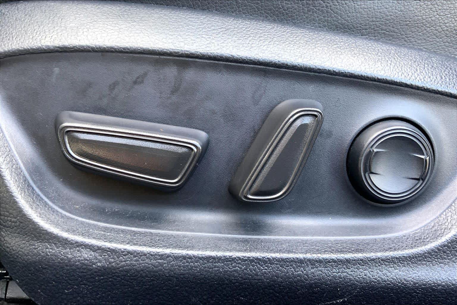 2022 Toyota Camry SE Celestial Silver Metallic at Group 1 Toyota Southwest