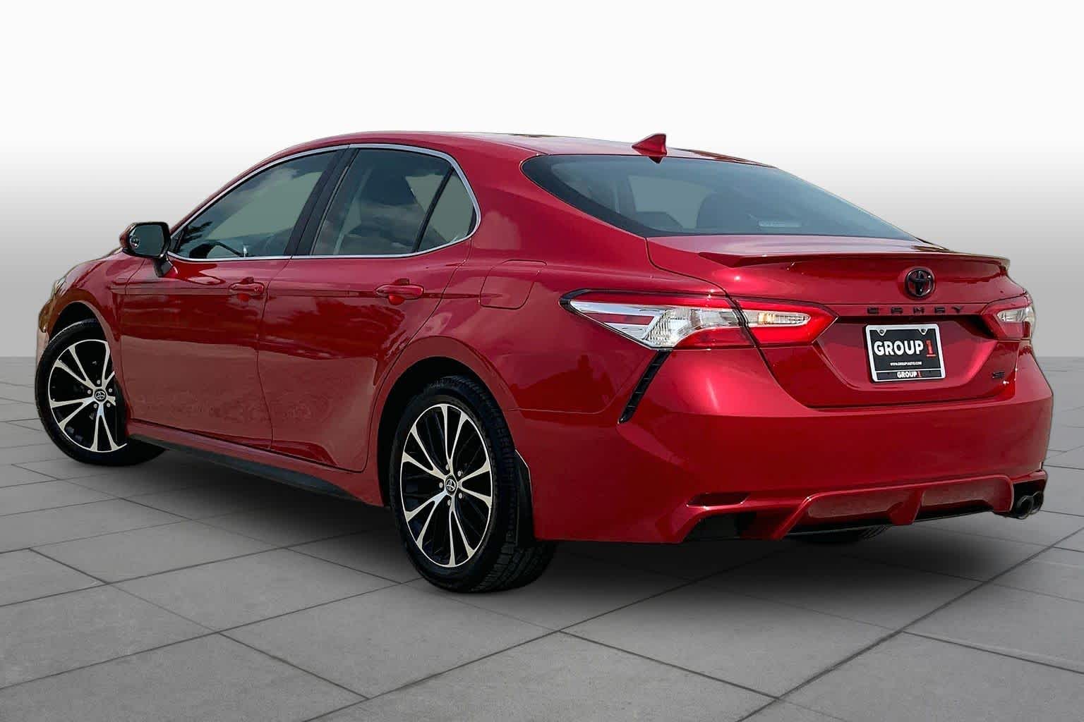 2020 Toyota Camry SE Supersonic Red at Group 1 Toyota Southwest