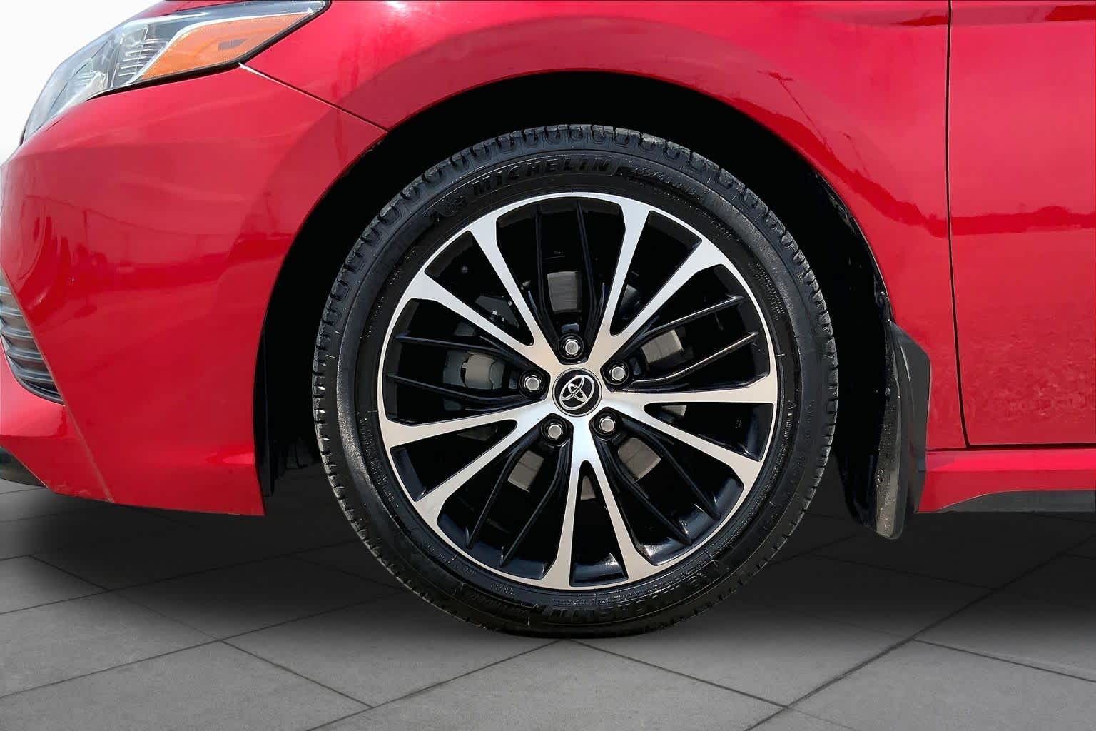 2020 Toyota Camry SE Supersonic Red at Group 1 Toyota Southwest