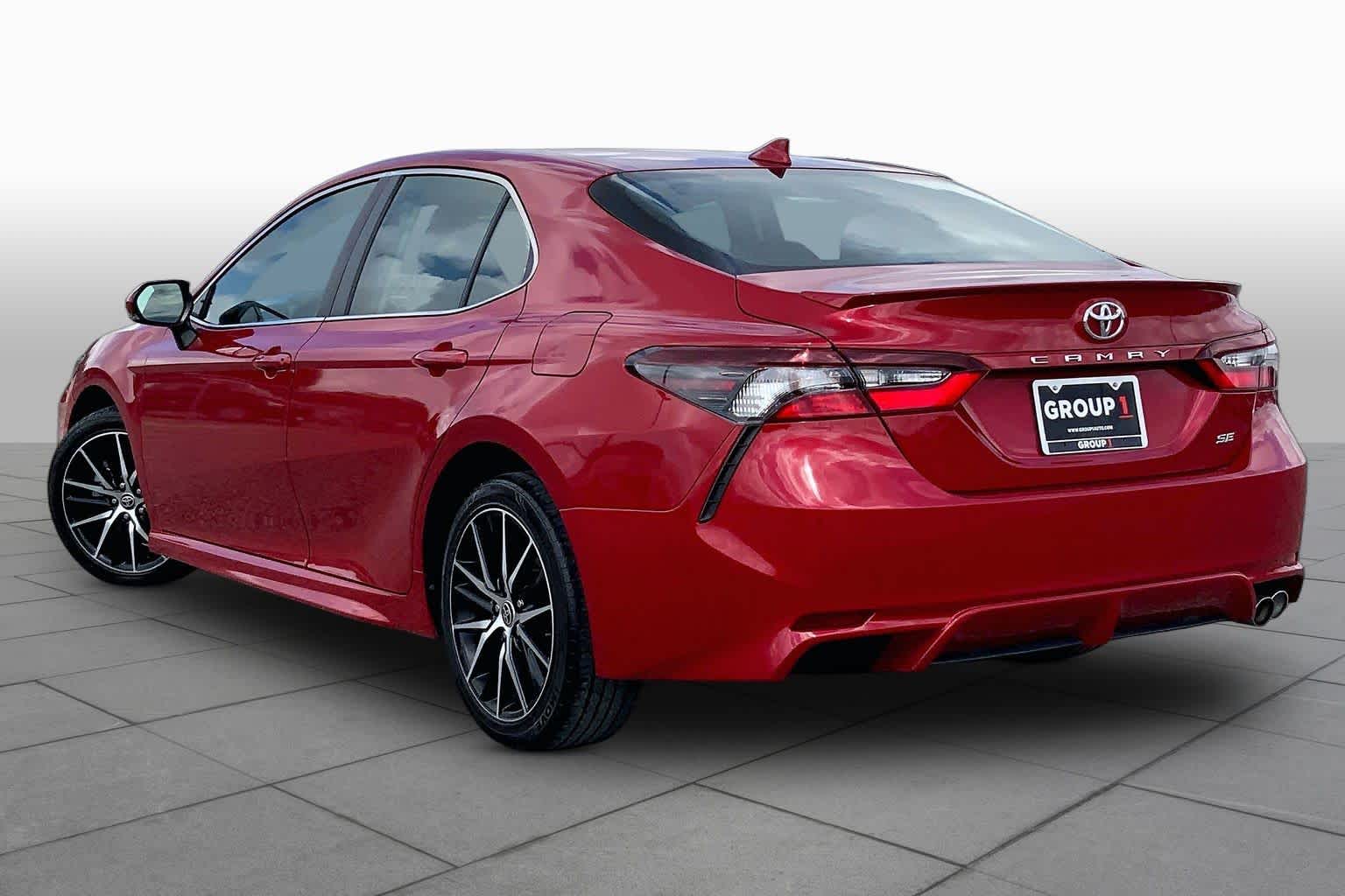 2022 Toyota Camry SE Supersonic Red at Group 1 Toyota Southwest