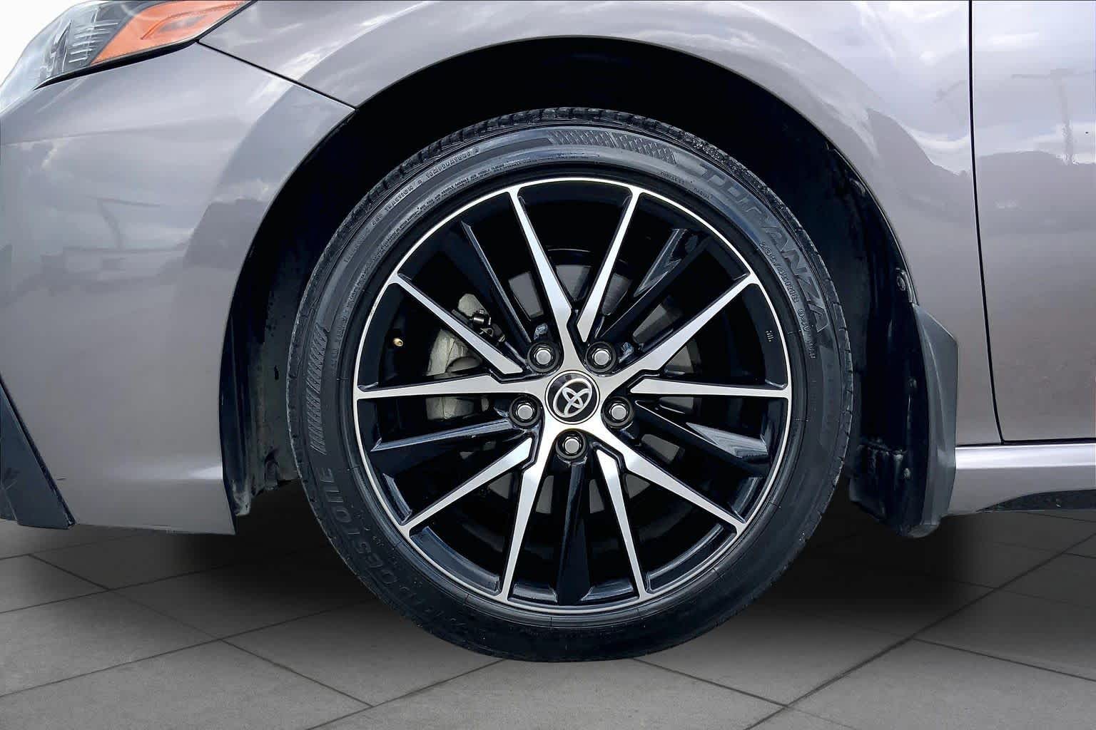 2022 Toyota Camry photo 11 of 36