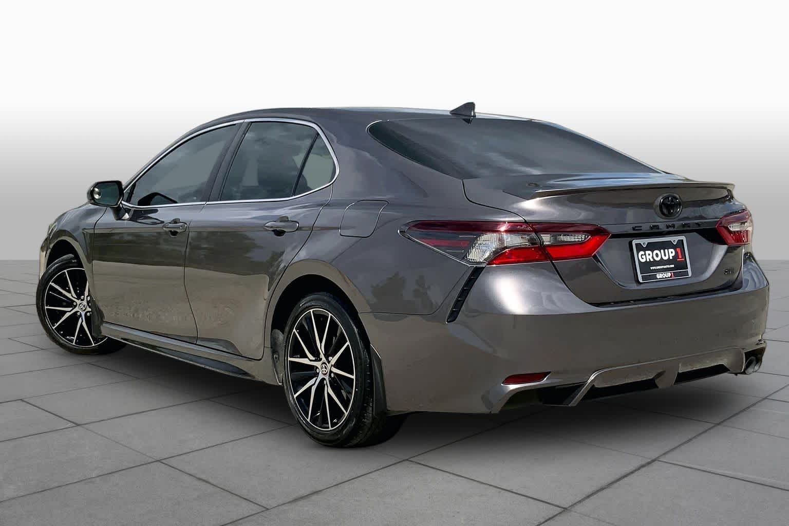 2022 Toyota Camry photo 12 of 36