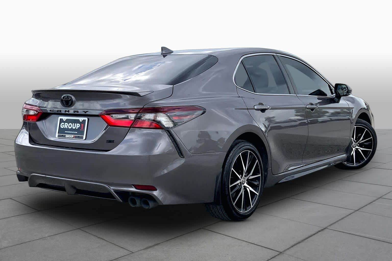 2022 Toyota Camry photo 13 of 36