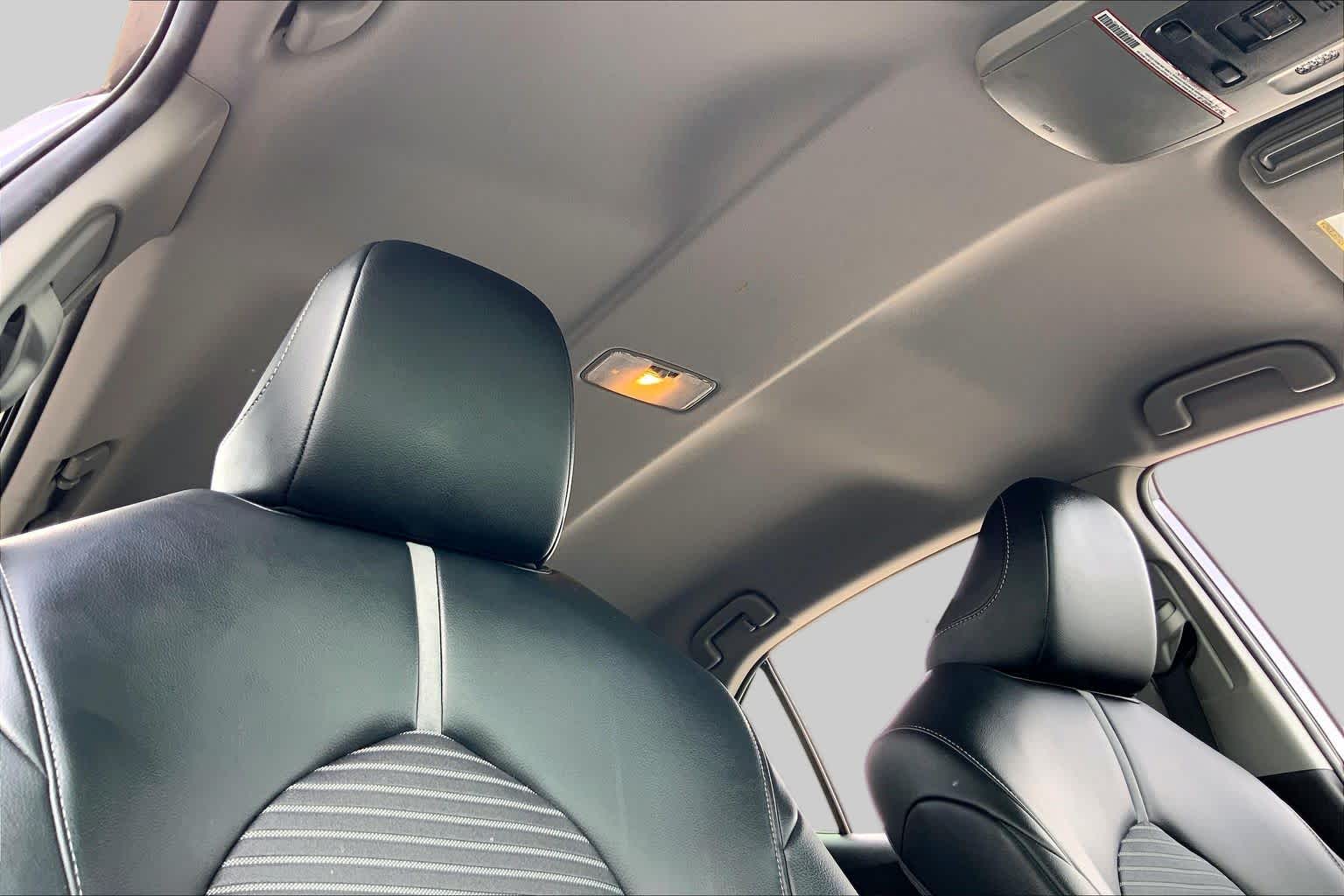 2022 Toyota Camry photo 14 of 36
