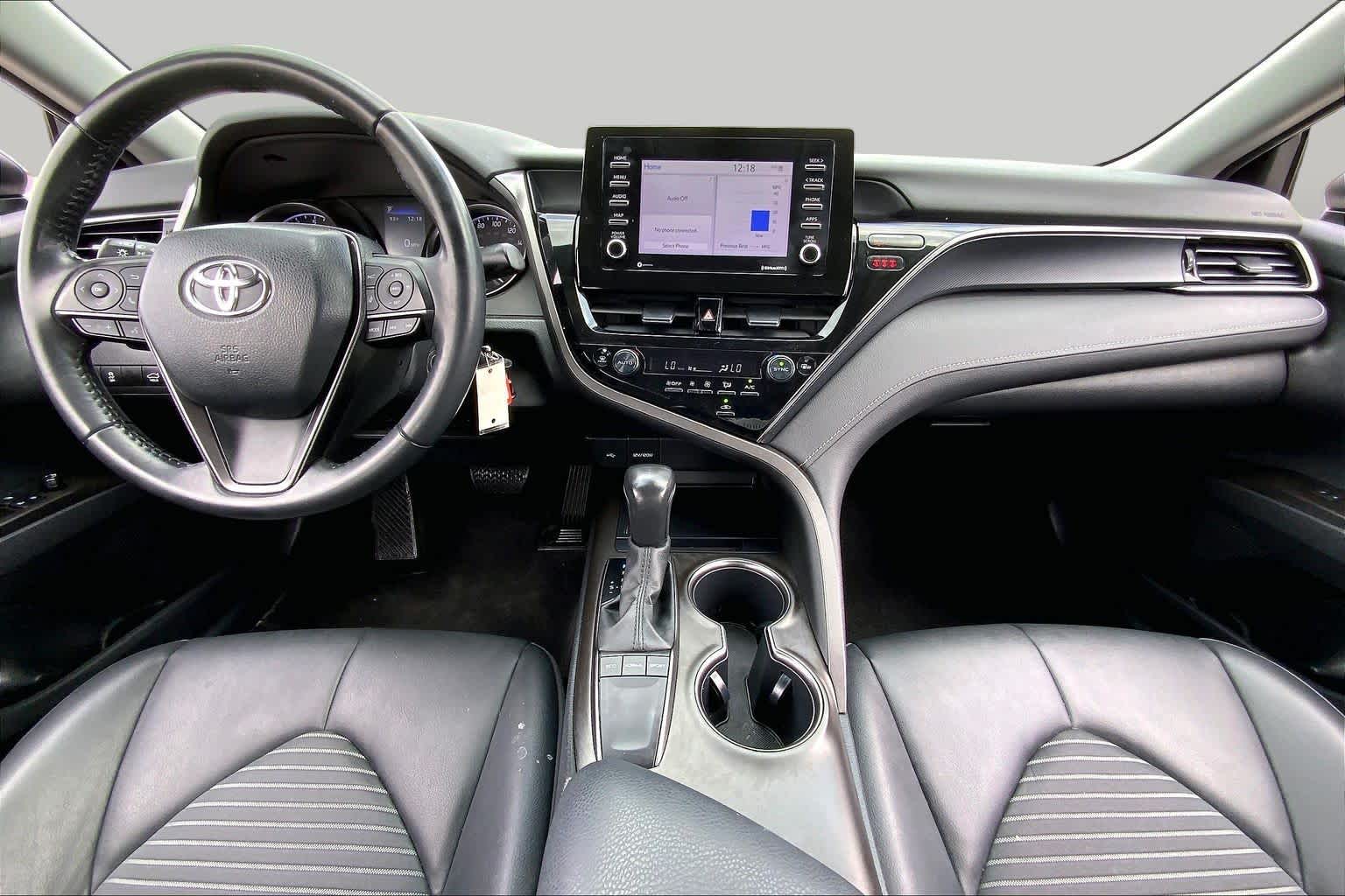 2022 Toyota Camry photo 15 of 36