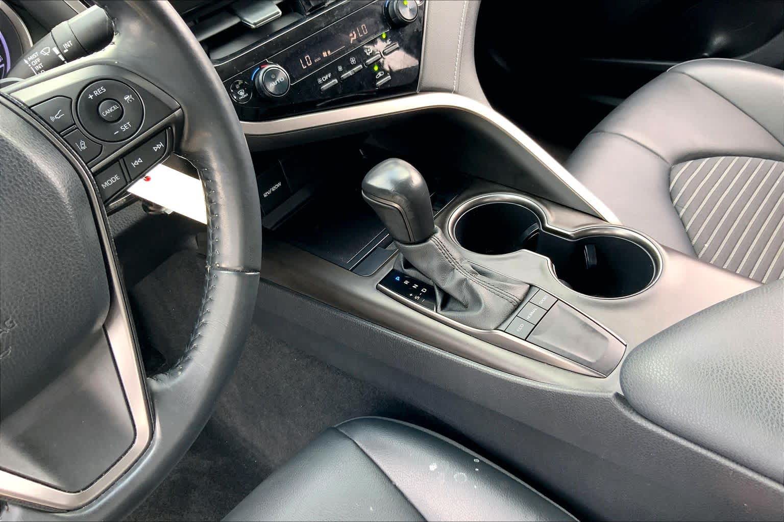 2022 Toyota Camry photo 16 of 36