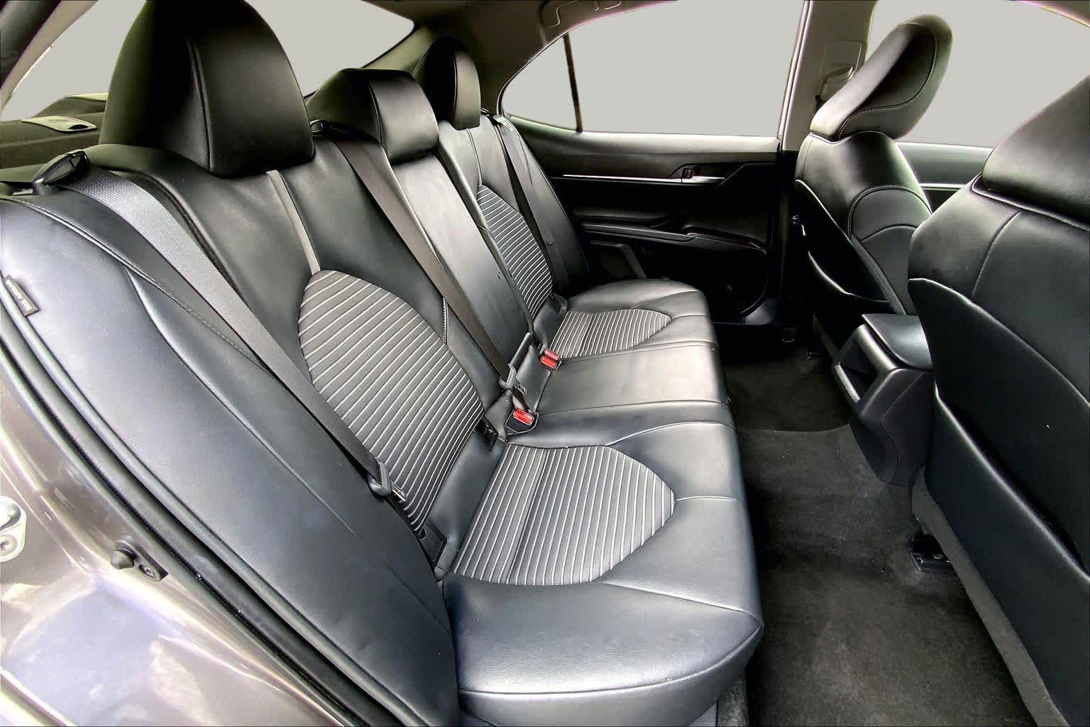 2022 Toyota Camry photo 19 of 36