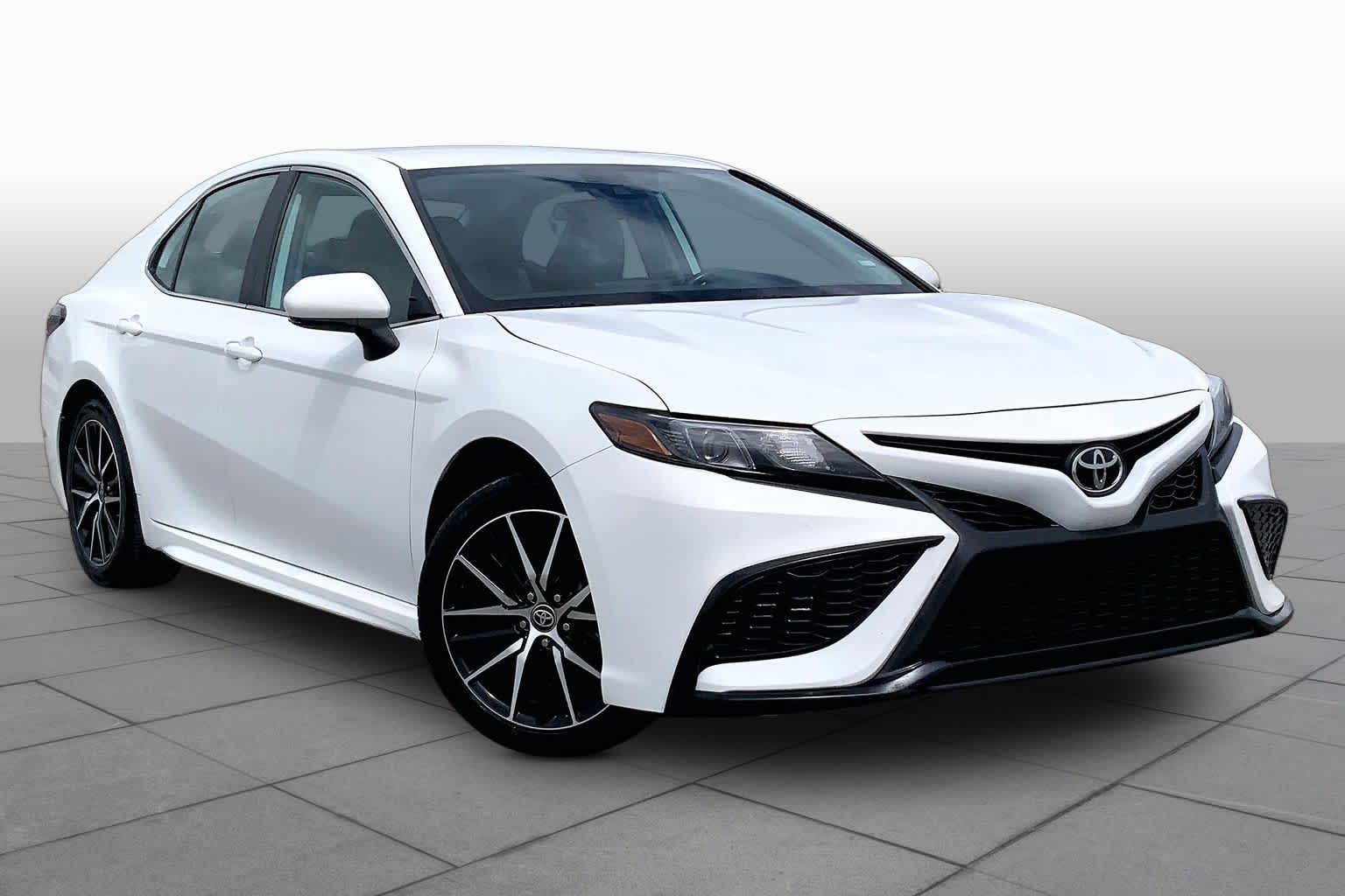 2024 Toyota Camry SE Ice Cap at HGreg Houston
