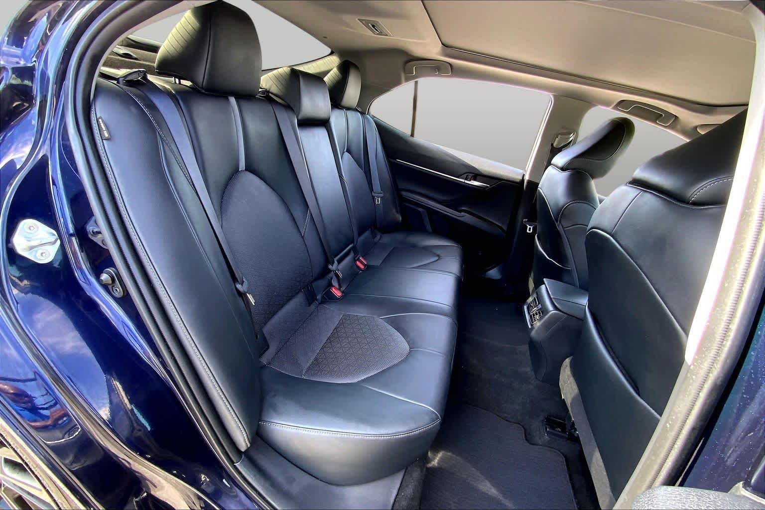 2022 Toyota Camry photo 18 of 35