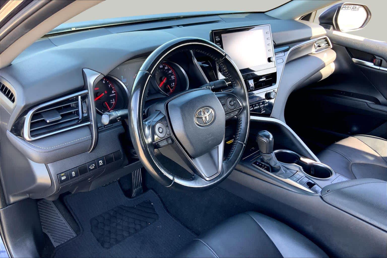 2022 Toyota Camry photo 16 of 35
