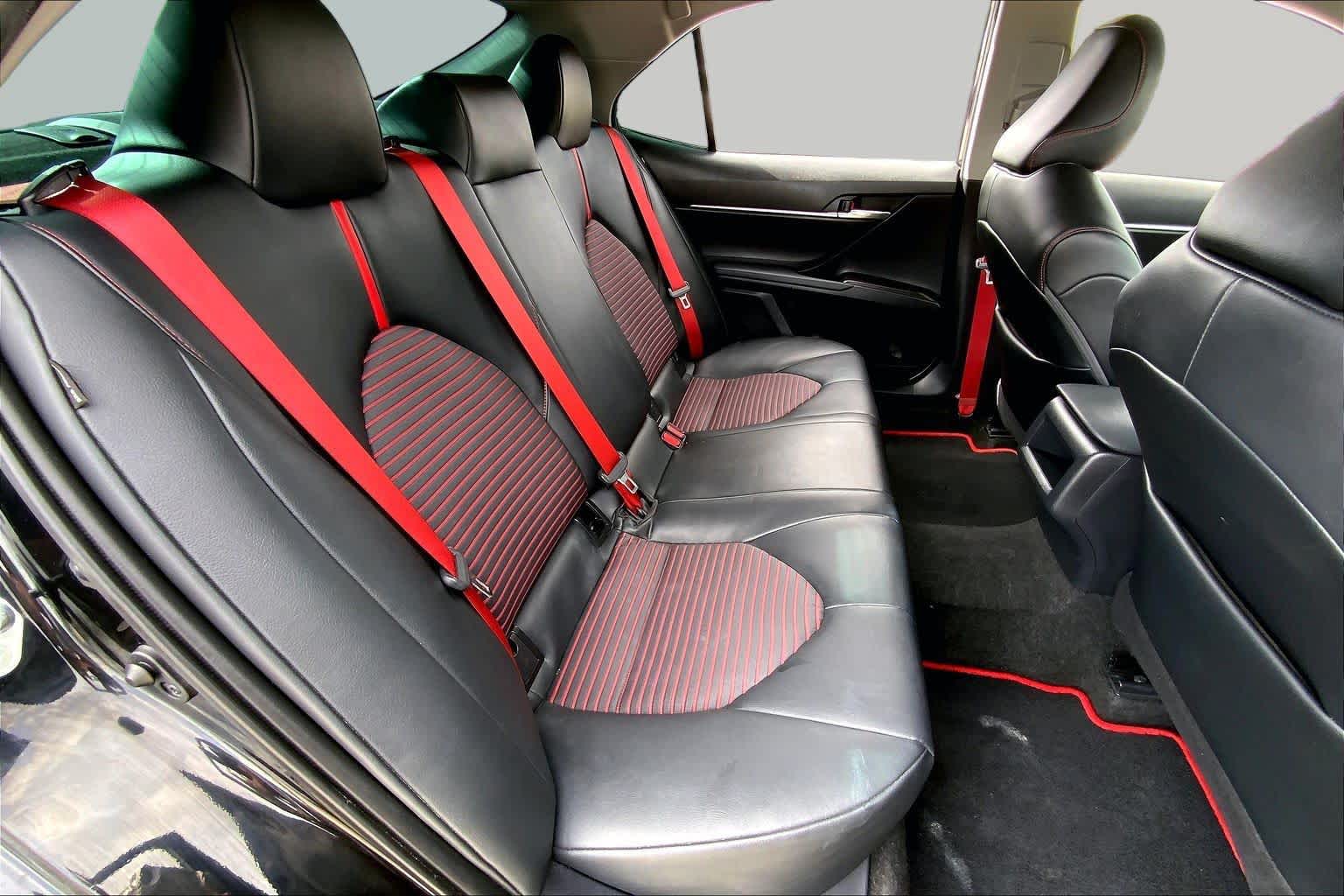 2021 Toyota Camry photo 19 of 36