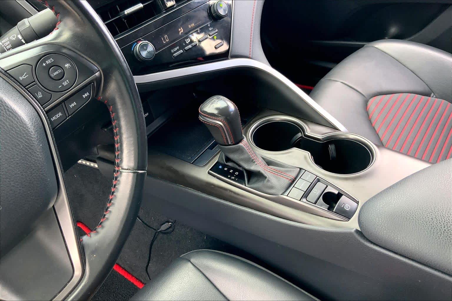 2021 Toyota Camry photo 16 of 36
