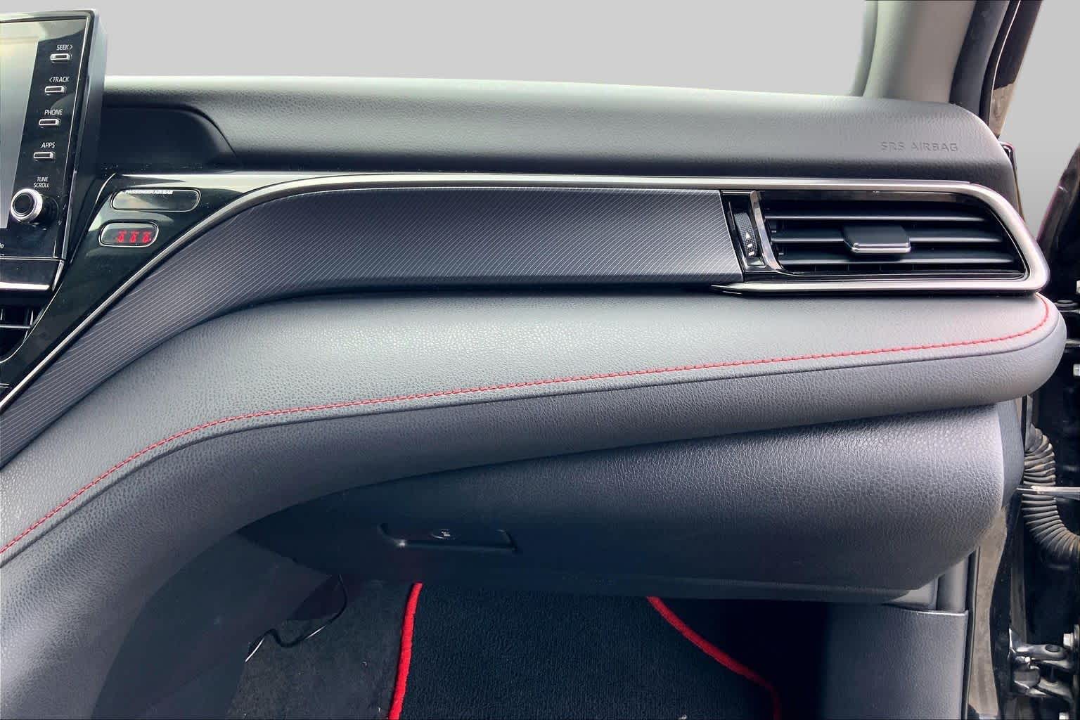 2021 Toyota Camry photo 18 of 36