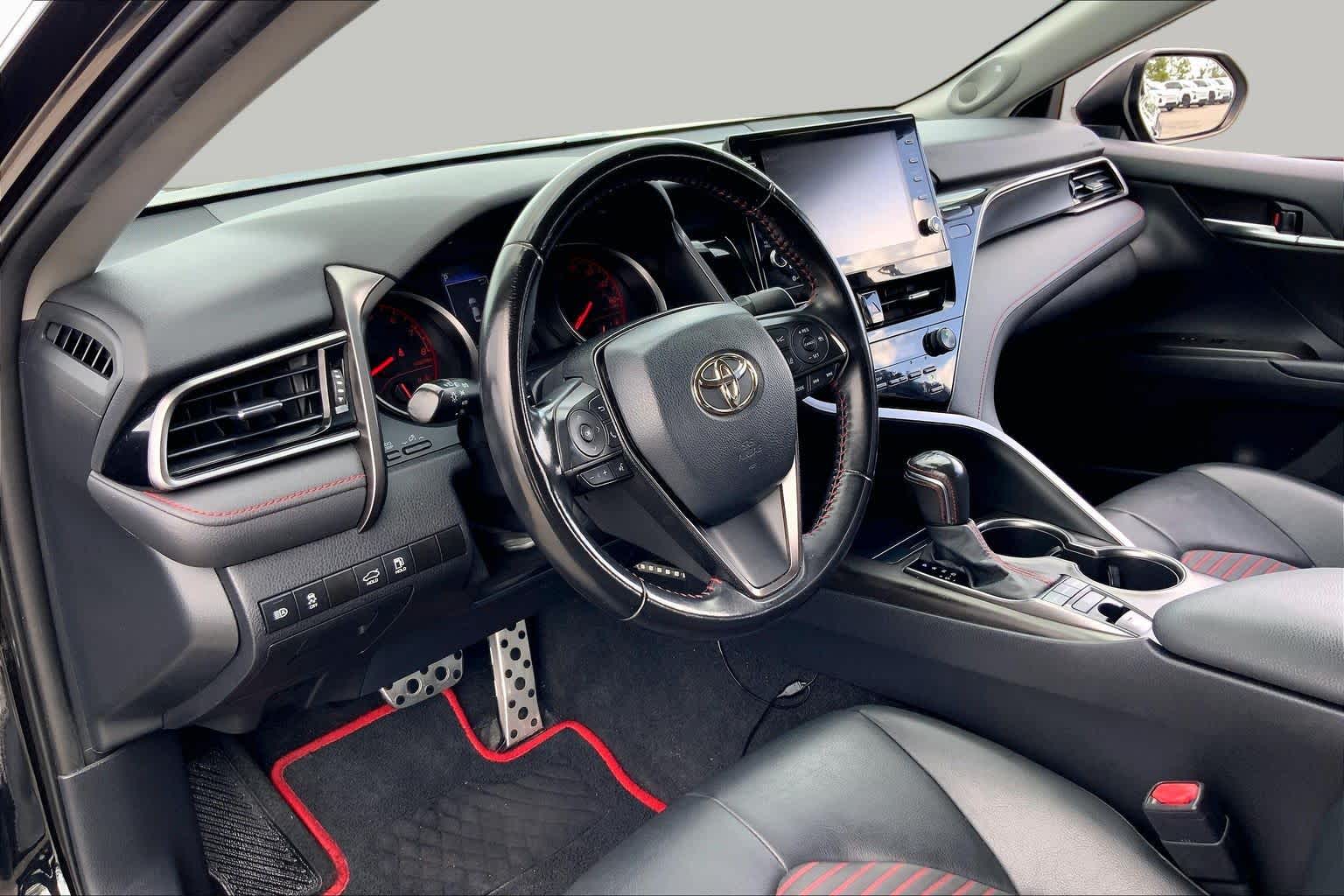 2021 Toyota Camry photo 17 of 36