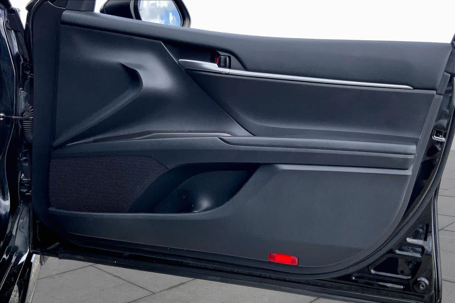 2021 Toyota Camry photo 22 of 36