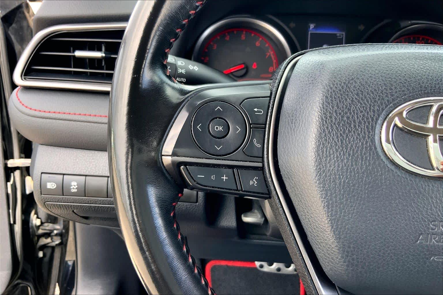 2021 Toyota Camry photo 23 of 36