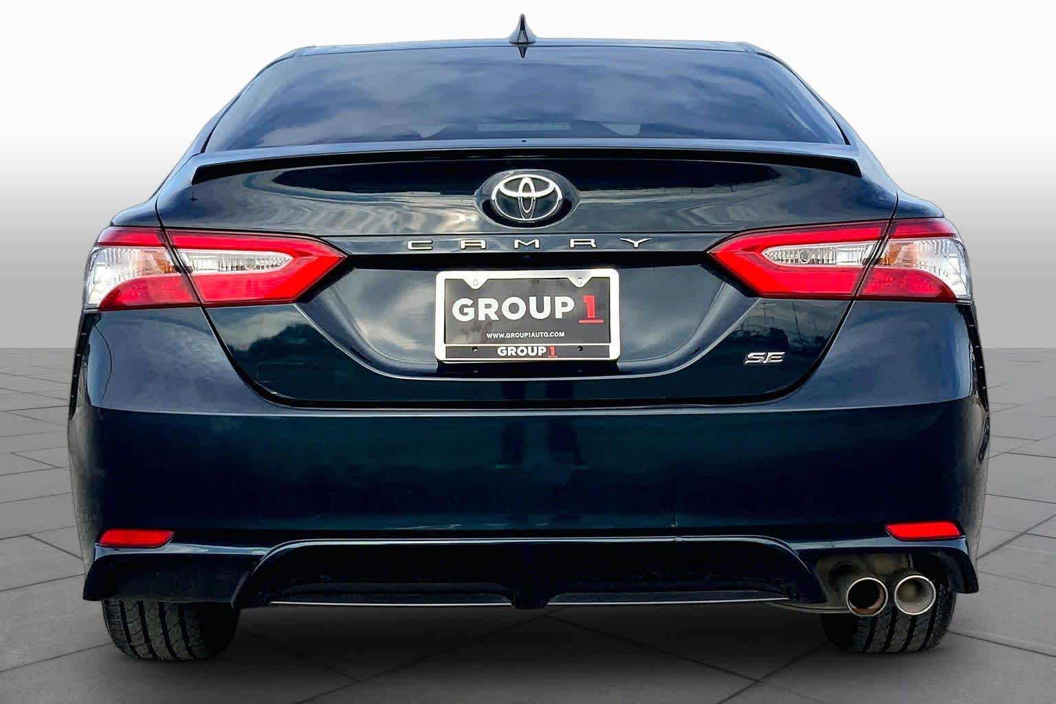 2020 Toyota Camry photo 5 of 33