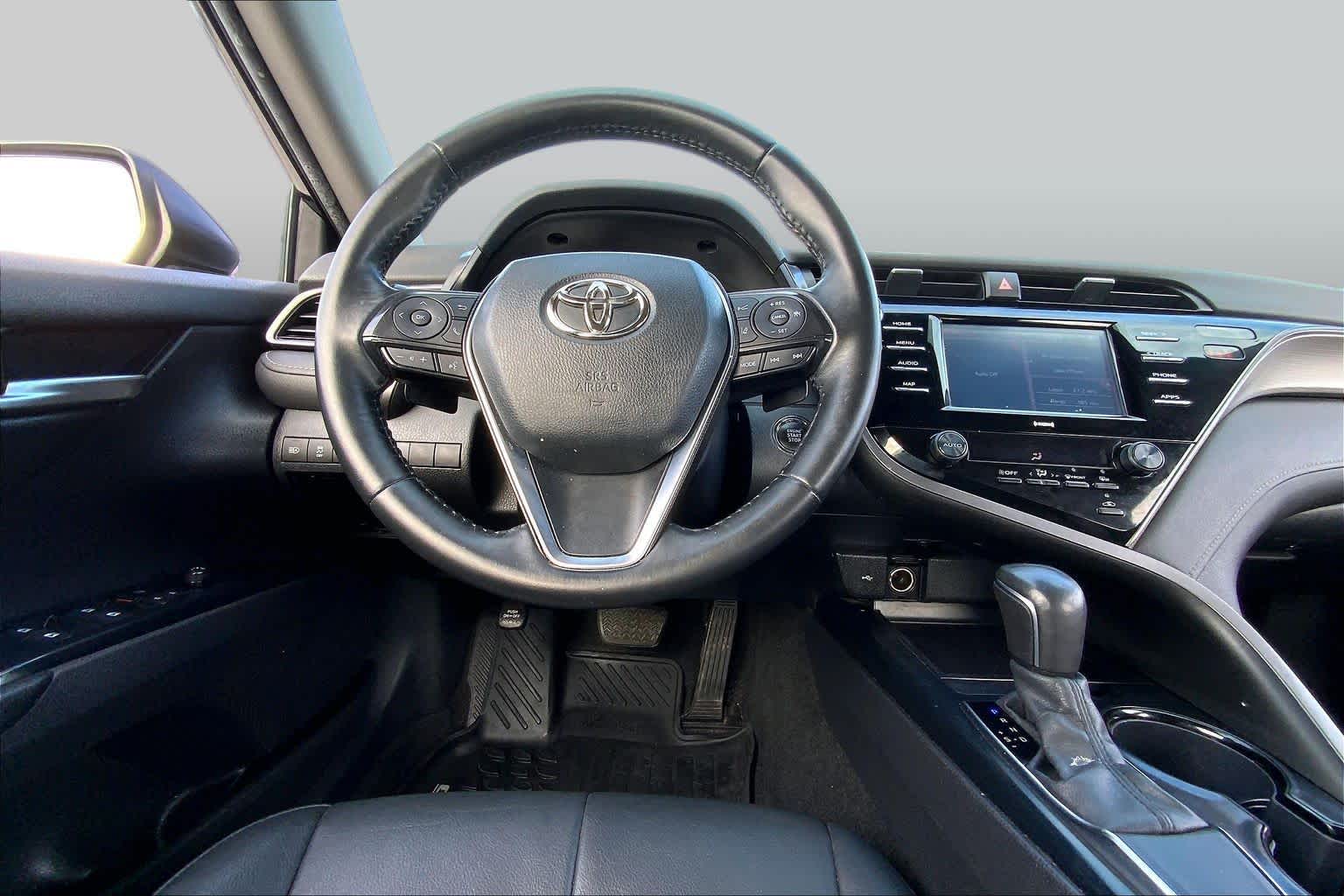 2020 Toyota Camry photo 6 of 33