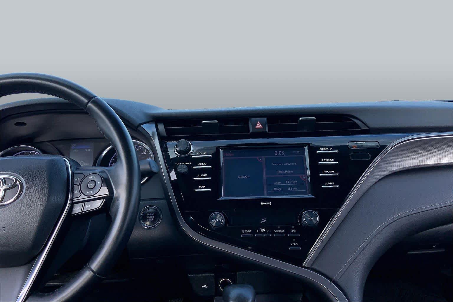 2020 Toyota Camry photo 7 of 33