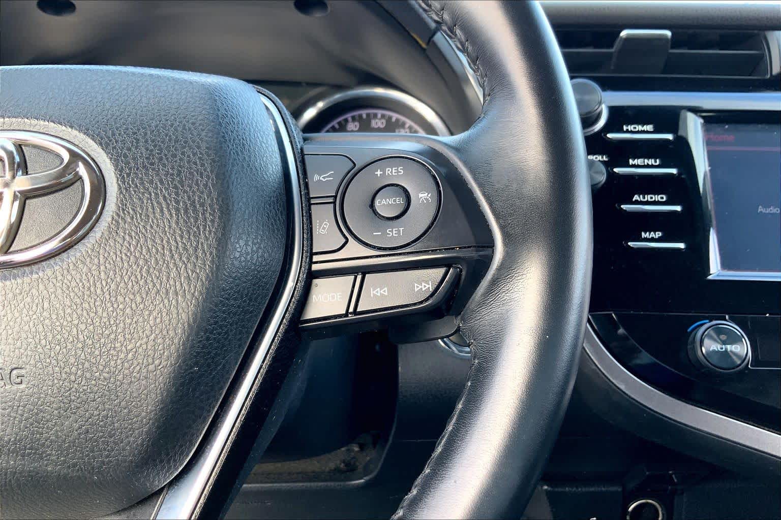 2020 Toyota Camry photo 24 of 33