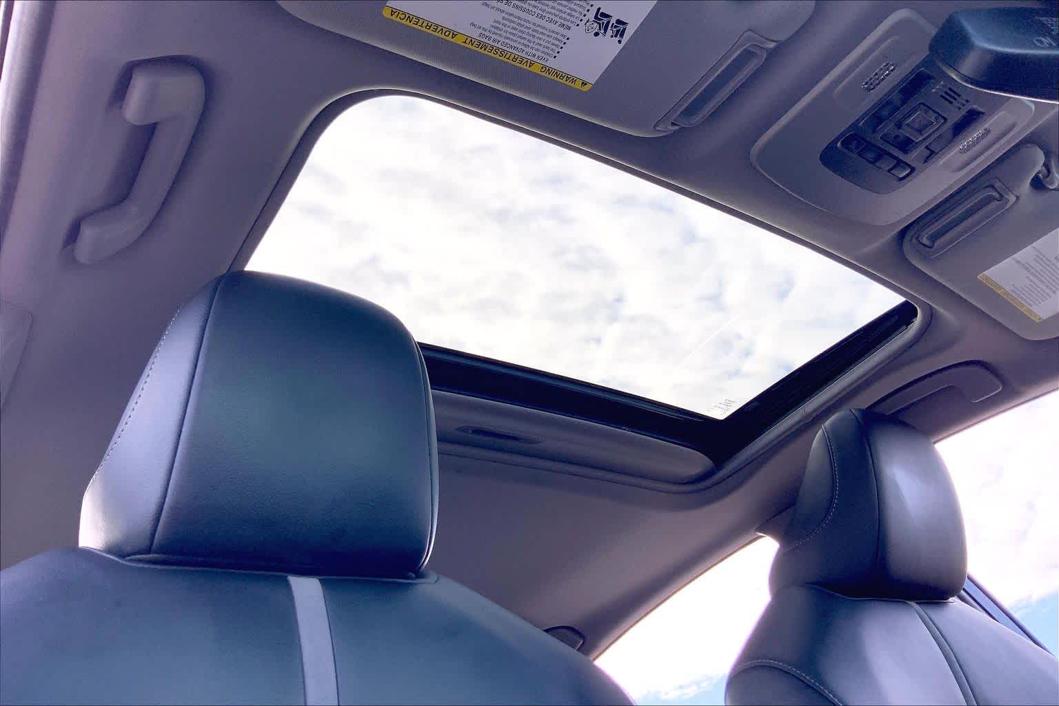 2020 Toyota Camry photo 14 of 33