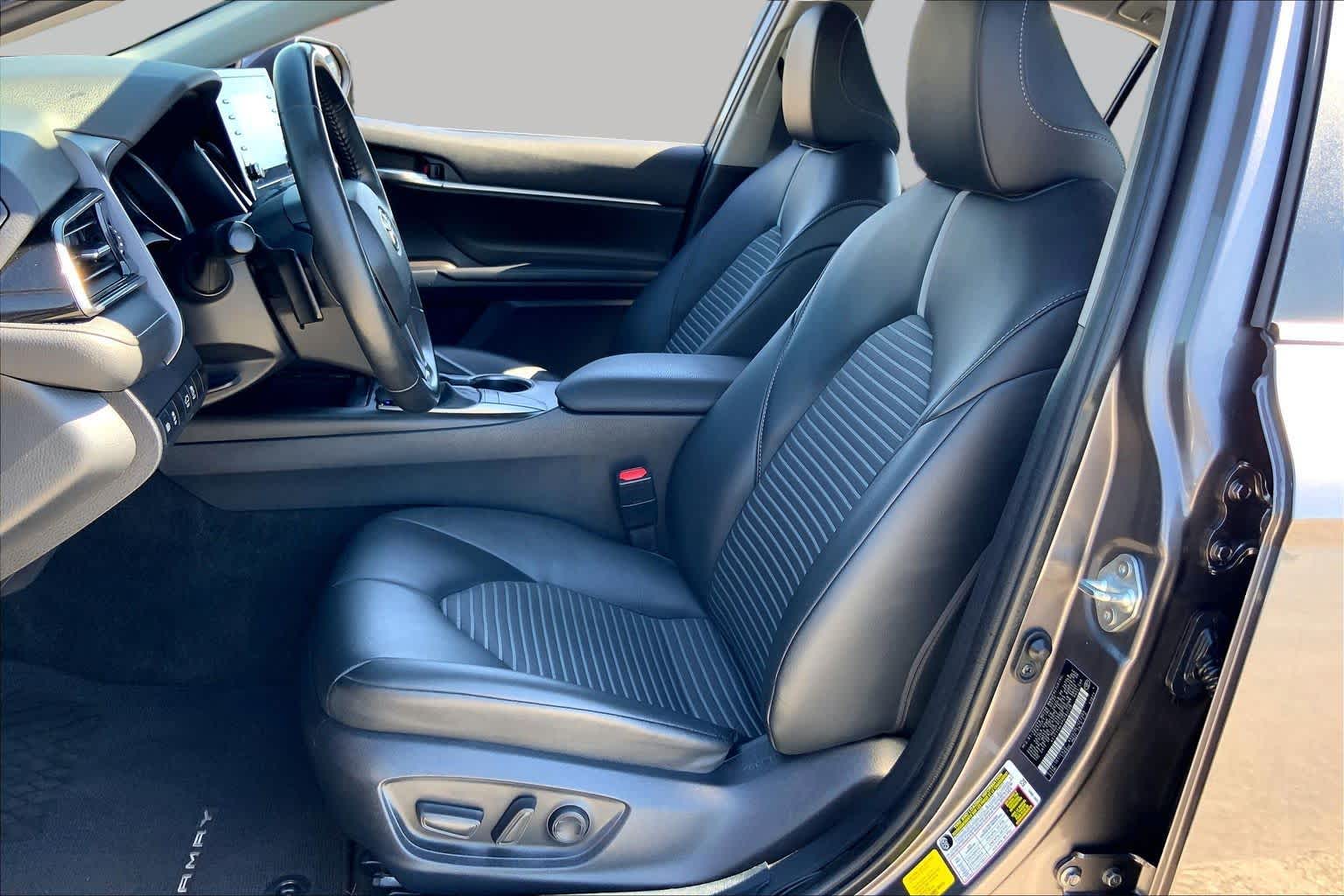 2023 Toyota Camry photo 8 of 36