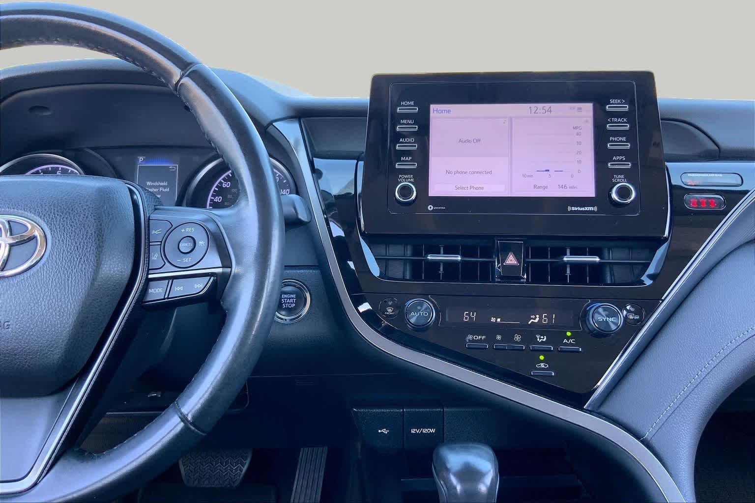 2023 Toyota Camry photo 7 of 36