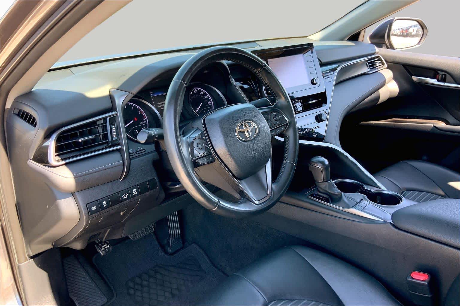 2023 Toyota Camry photo 17 of 36
