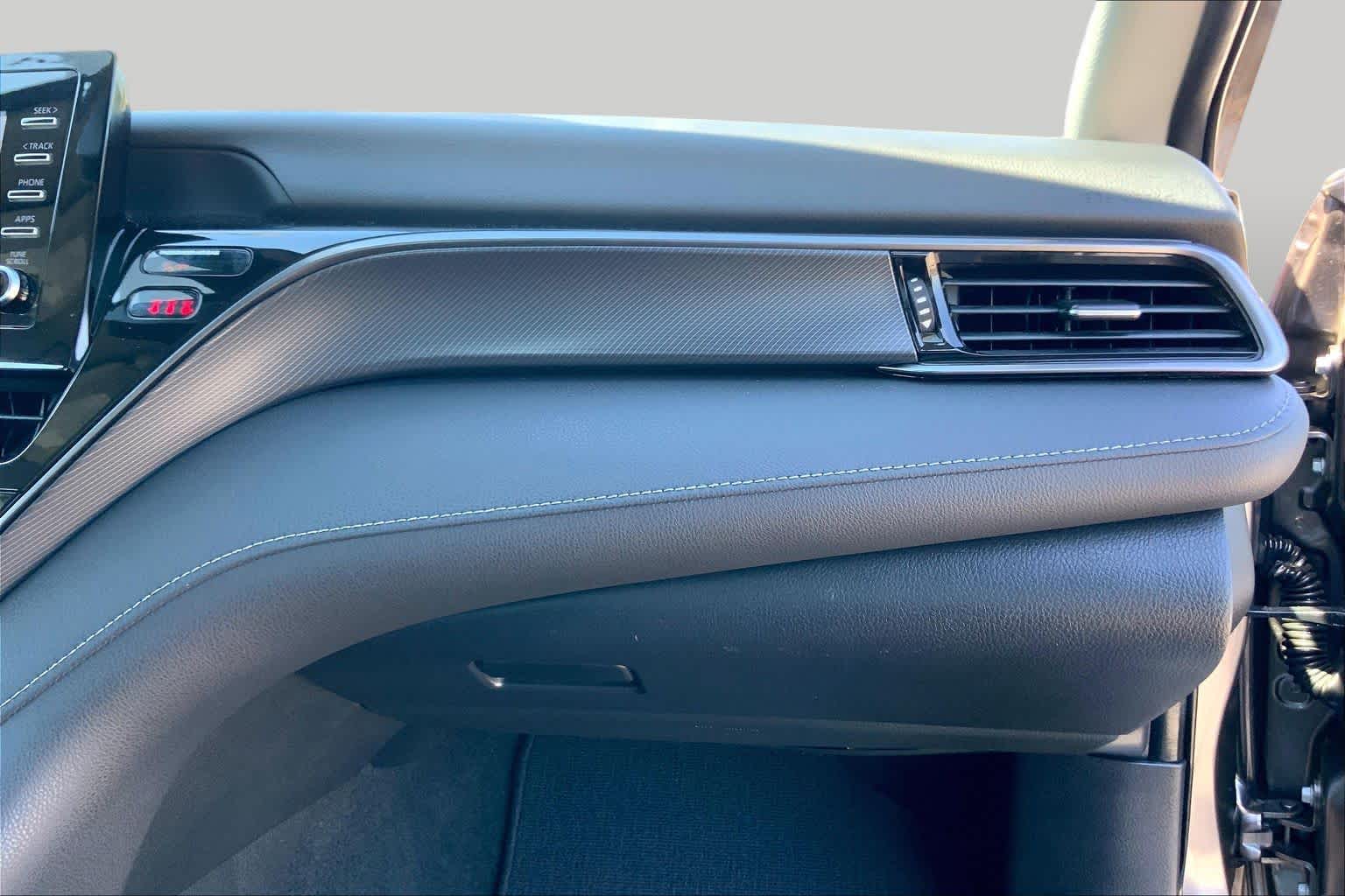 2023 Toyota Camry photo 18 of 36