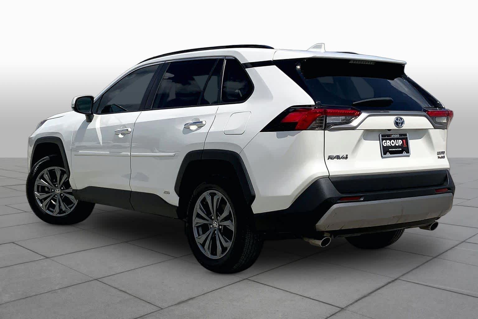 2022 Toyota RAV4 Hybrid Limited - 11