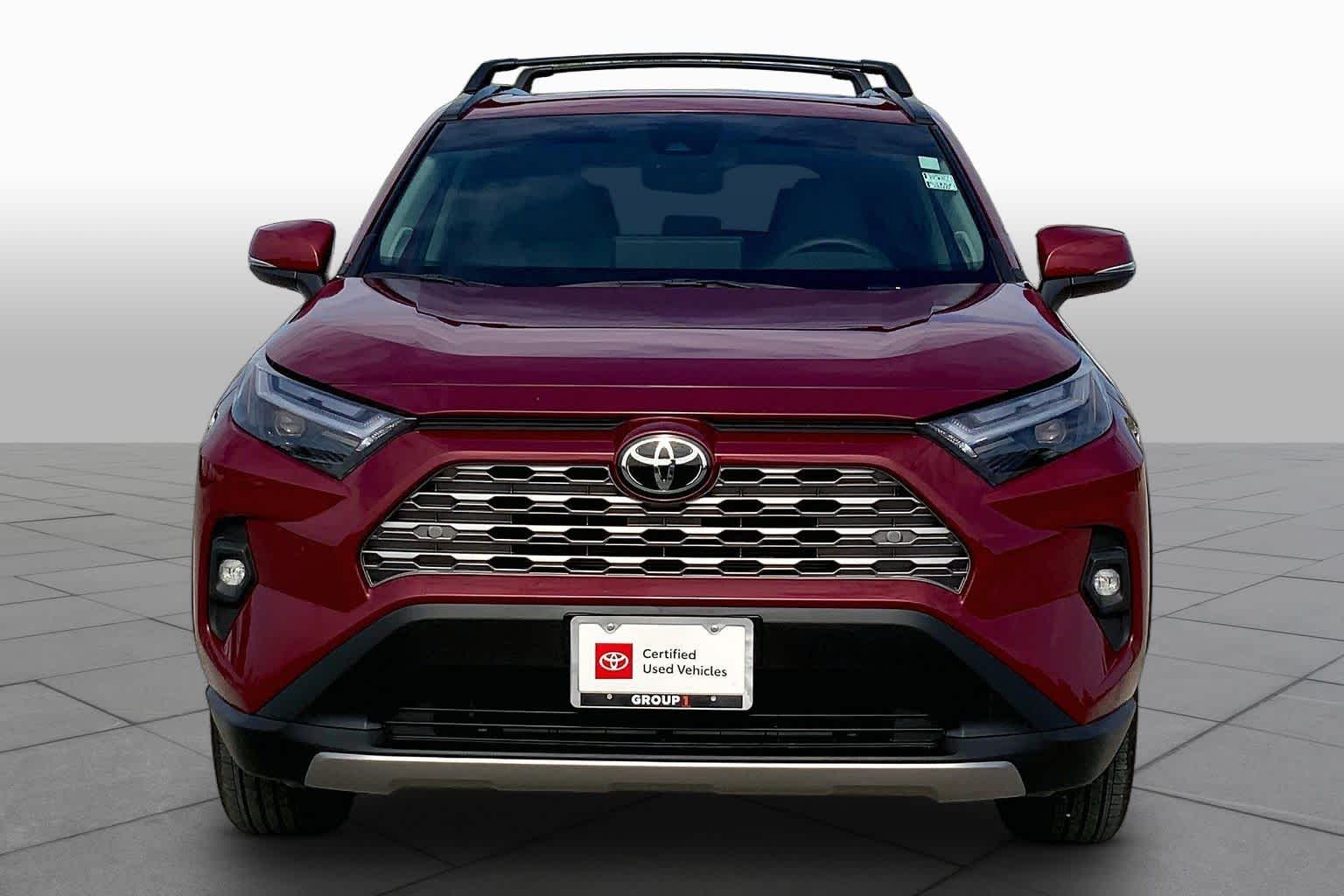 2025 Toyota RAV4 photo 4 of 36