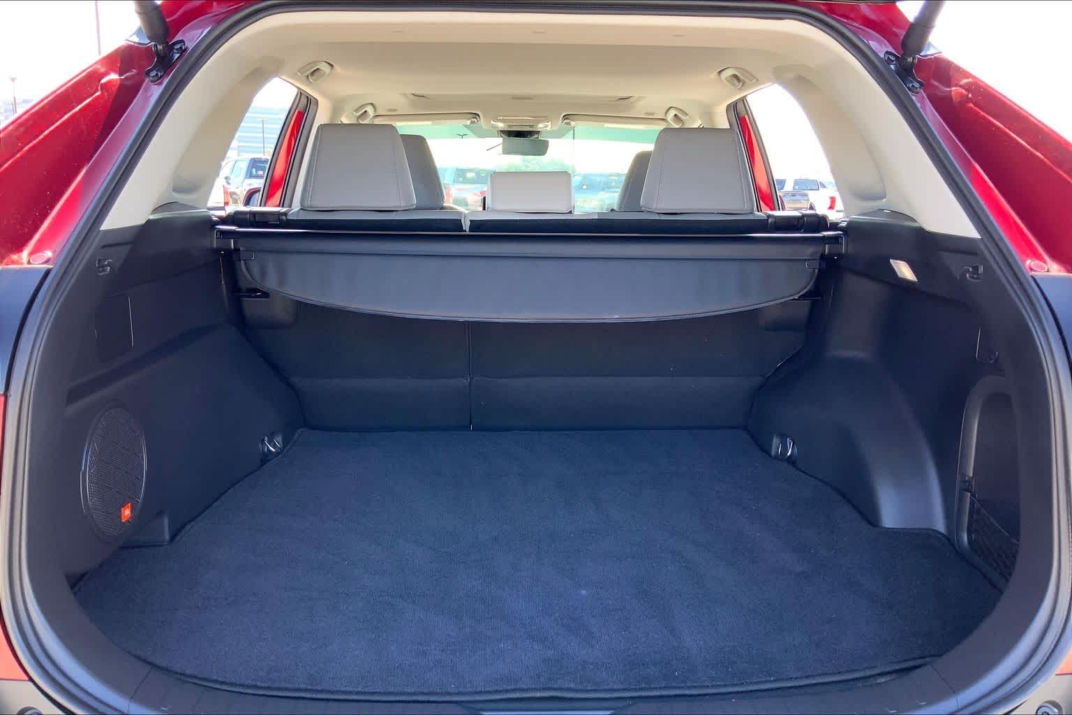2025 Toyota RAV4 photo 34 of 36