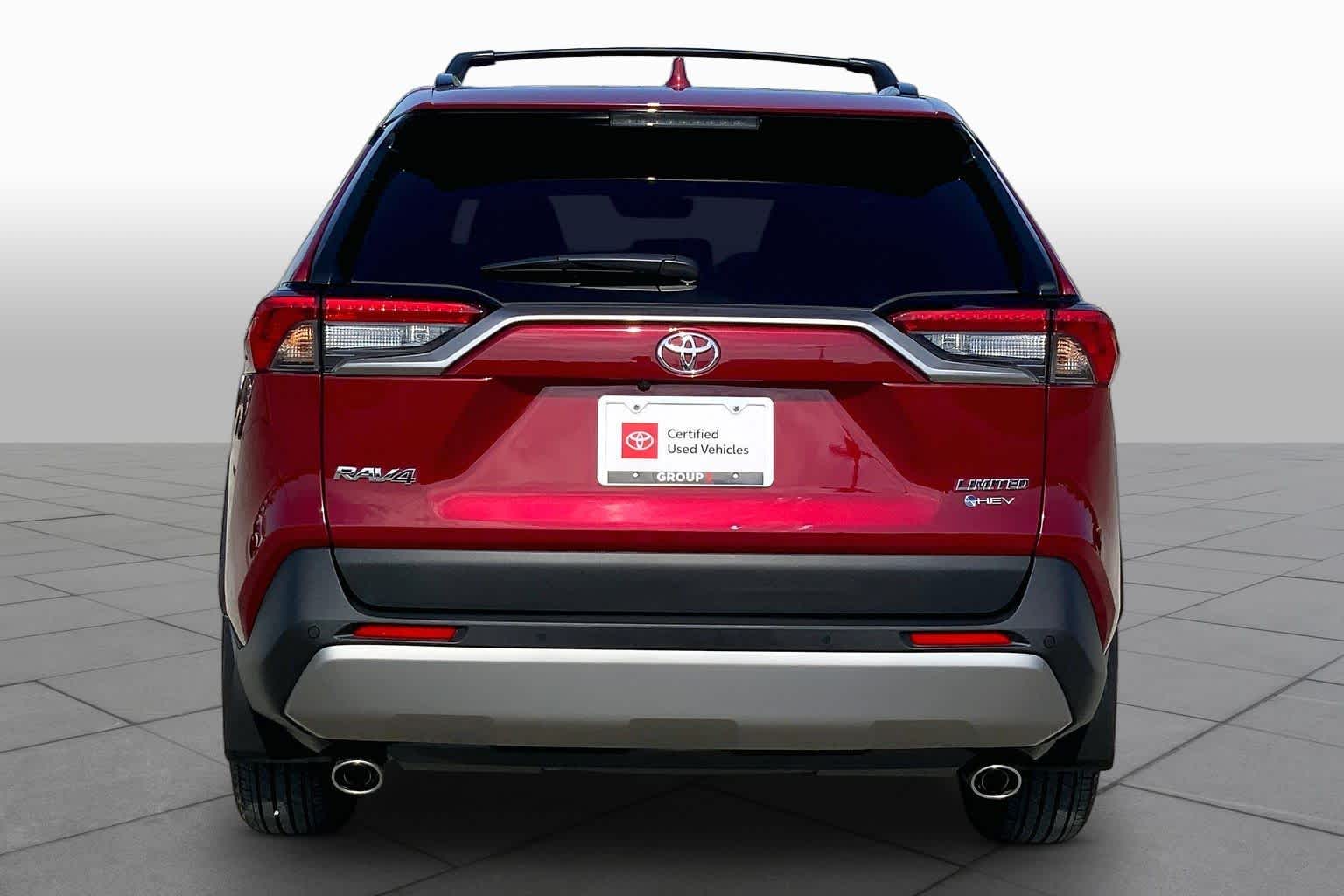 2025 Toyota RAV4 photo 5 of 36