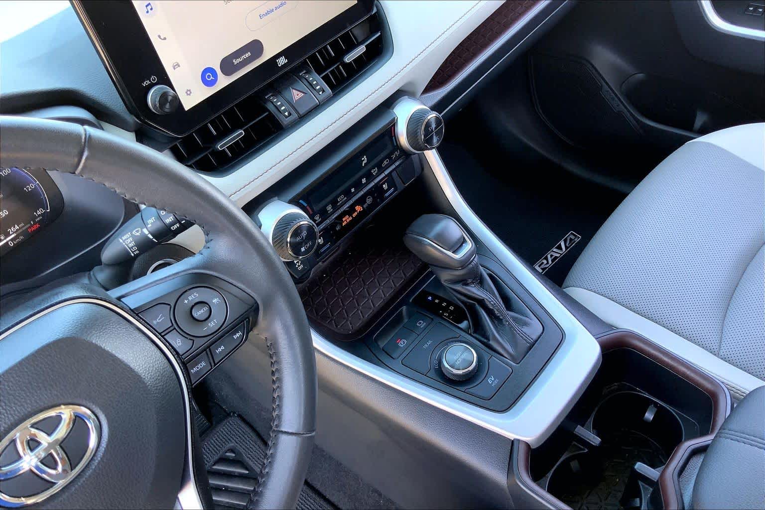 2025 Toyota RAV4 photo 16 of 36