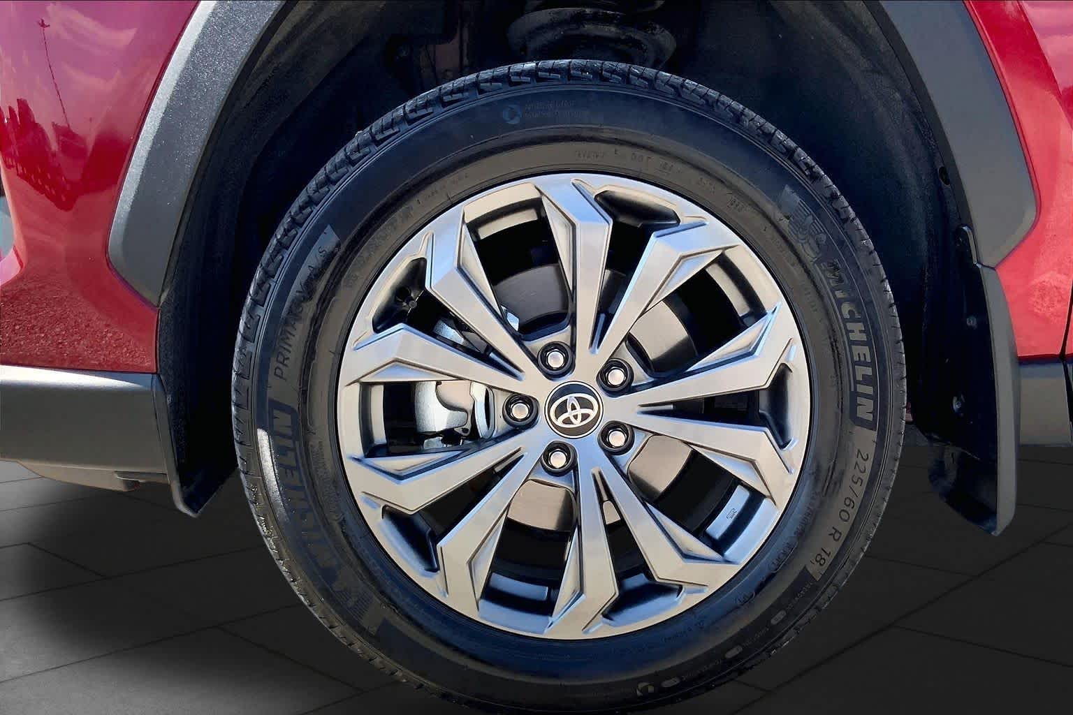 2025 Toyota RAV4 photo 11 of 36